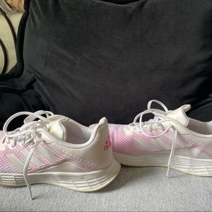 Womens adidas light motion sneakers 10